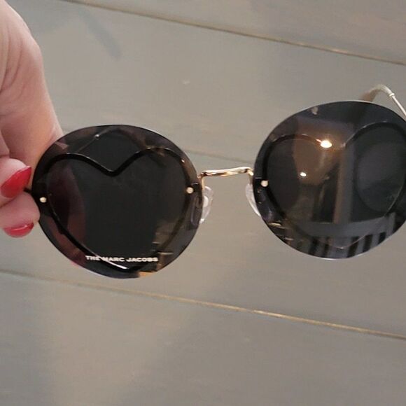Marc Jacobs Round Shape 59MM  Acetate Sunglasses With Gold Hearts For Wo… main image 11